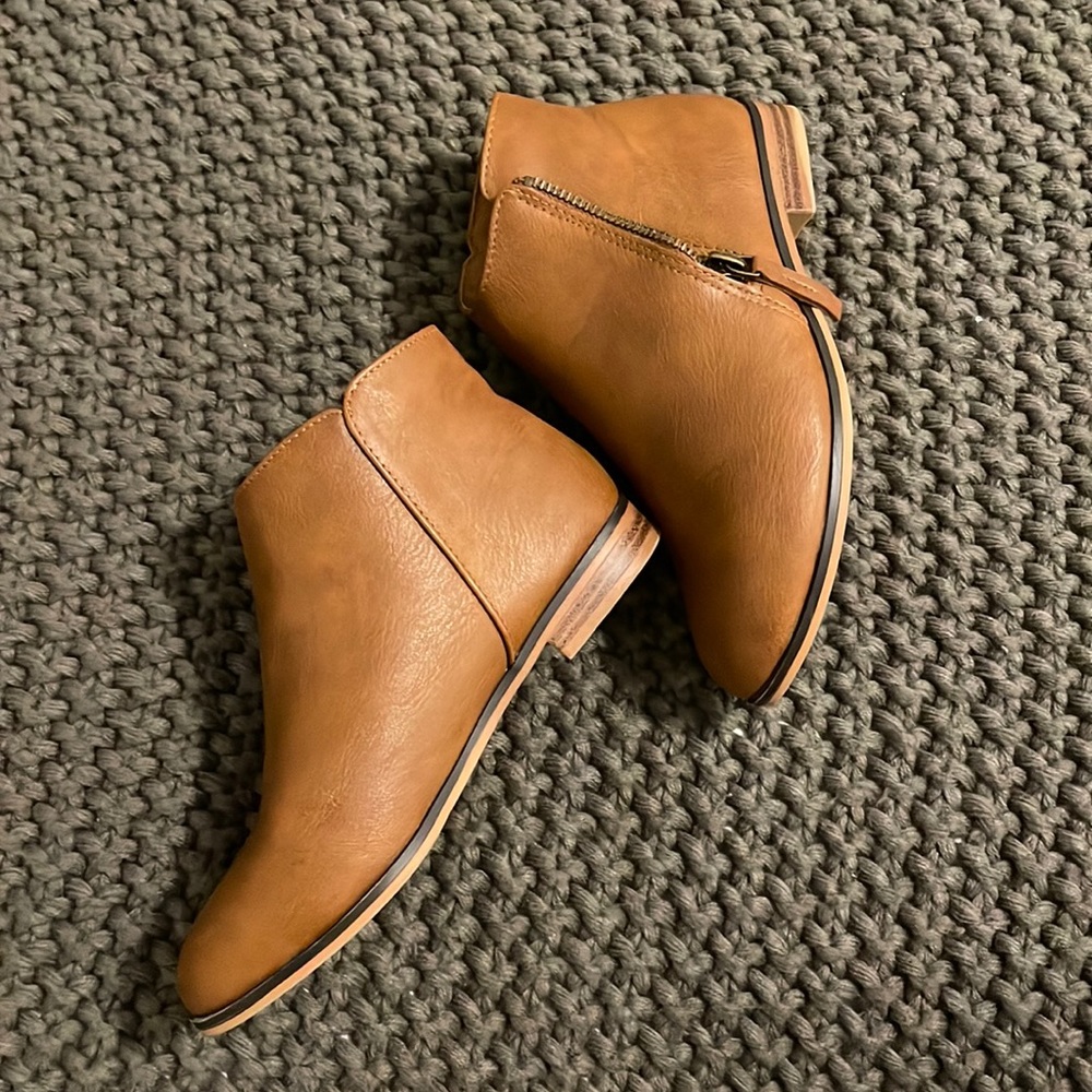 Cat & Jack girls boots